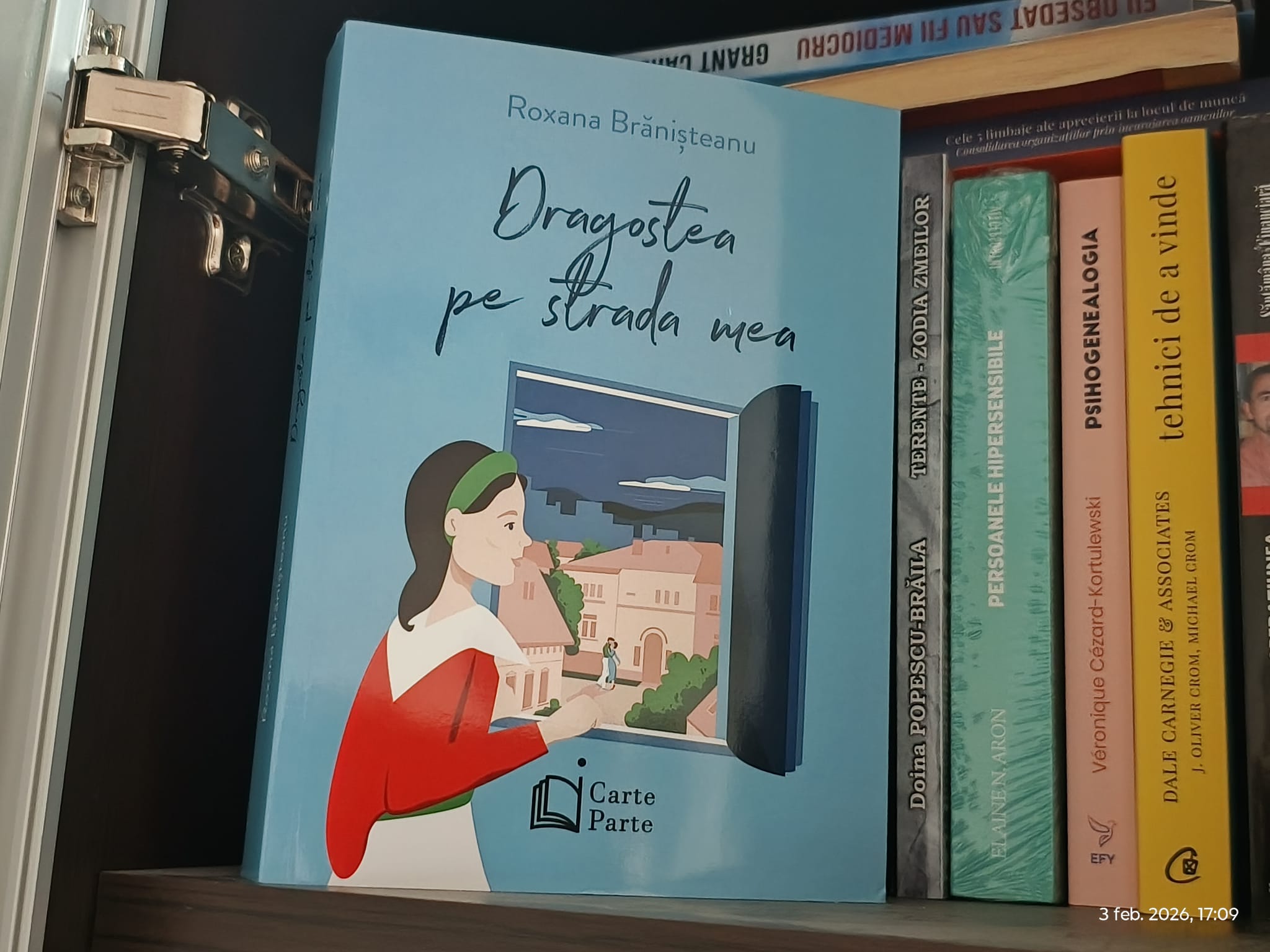 cărți românești contemporane